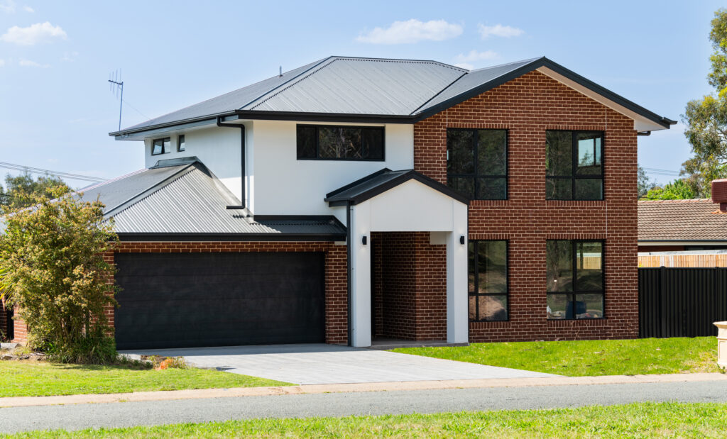 Upmarket Homes - 18 Gairdner Crt KALEEN